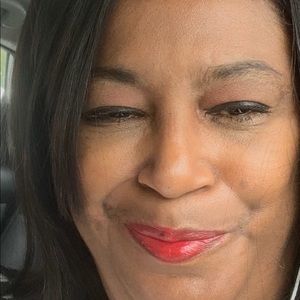 Meet your Posher, Lynda